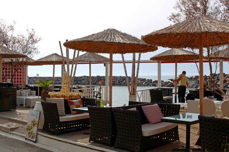 Die Cafes und Unterkünfte in Sissi auf Kreta