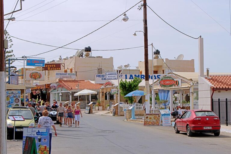 Strandpromenade Stalis: Restaurants und Cafes